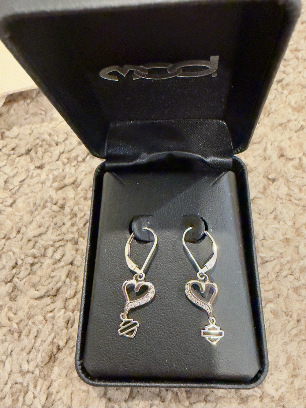 Harley-Davidson Embellished Crystal Rebel Heart Earrings - Picture 2 of 3